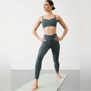 NWT ATHLETA Ultra High Rise Elation Cinch Tight Leggings XL Spring 2025